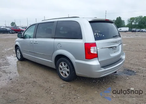 2012 Chrysler Town & Country Touring z USA, uszkodzony, nr VIN 2C4RC1BG2CR331106